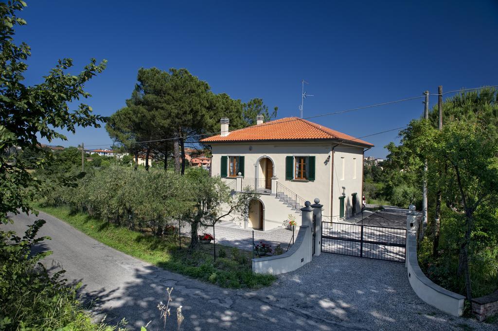 פויאנו דלה קיאנה Villa Tancredi מראה חיצוני תמונה